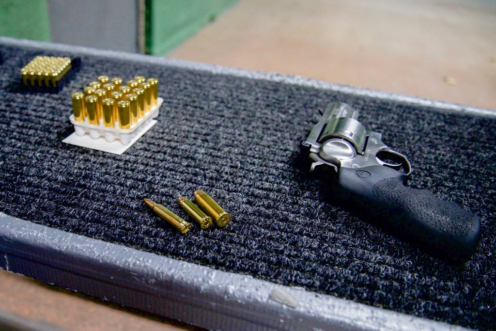 Free close gun shooting range